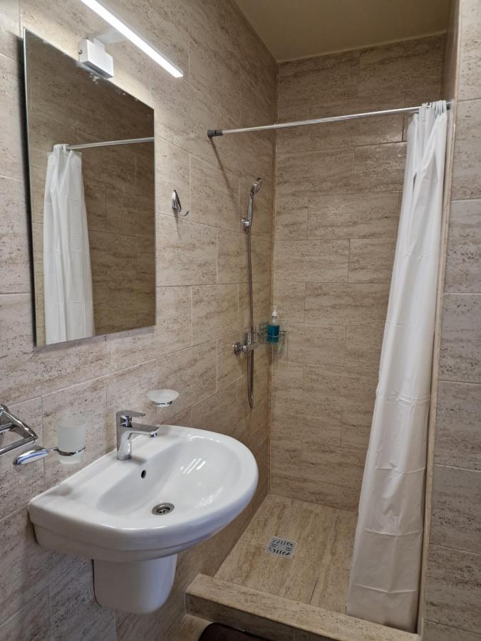 Studio 58 קוסטינסטי מראה חיצוני תמונה